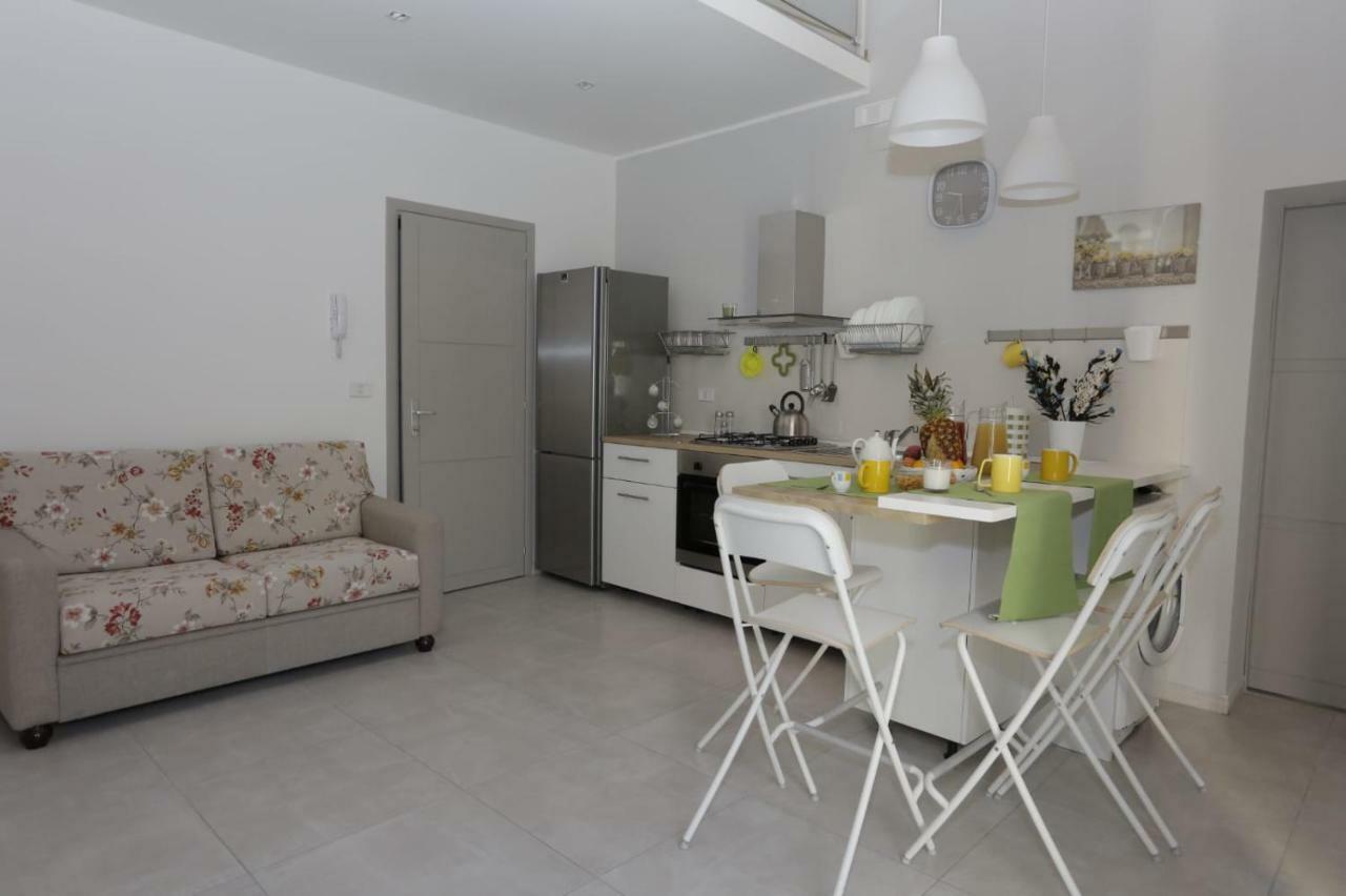 カターニアI Loft Di Nonna Vincenzaアパートメント エクステリア 写真